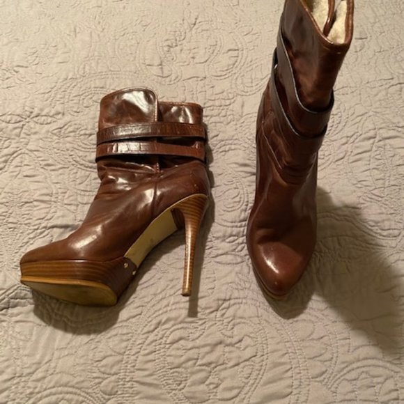 Michael Kors 4" heel boots - Picture 2 of 3